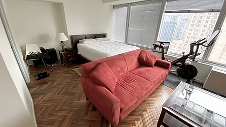 Rented by R New York