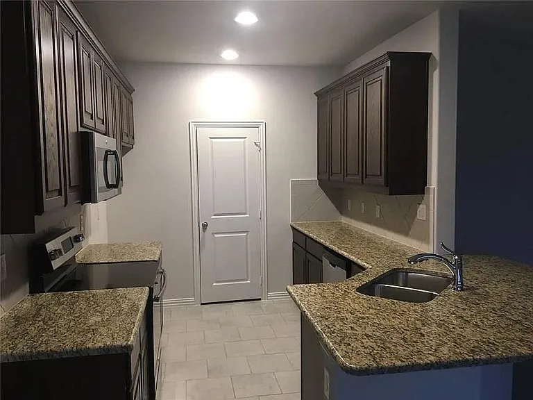 309 Lead Creek Dr — Photo 20