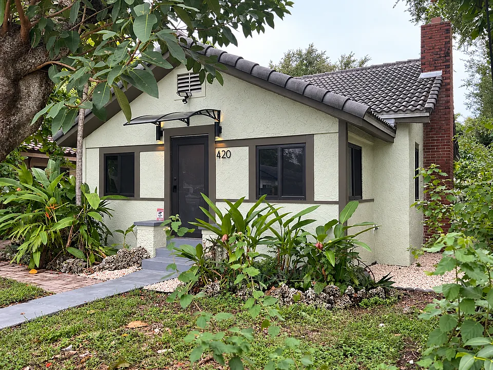 420 NW 43rd St