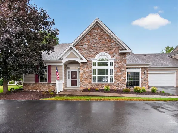 1816 Felicity Ln, Hellertown, PA 18055