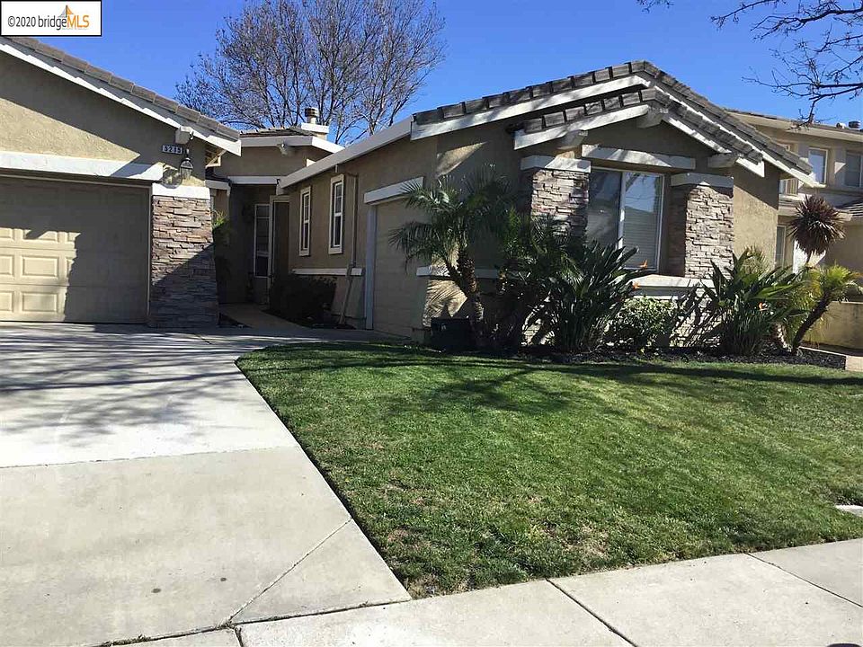 1st image of 5215 Saddle Mountain Way