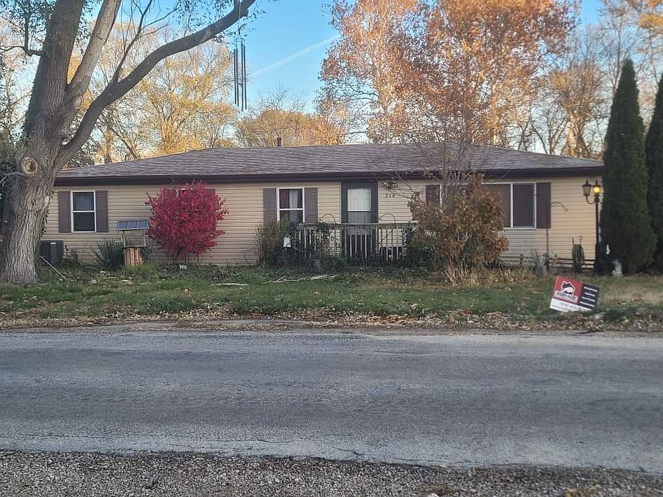1st image of 216 W Main St