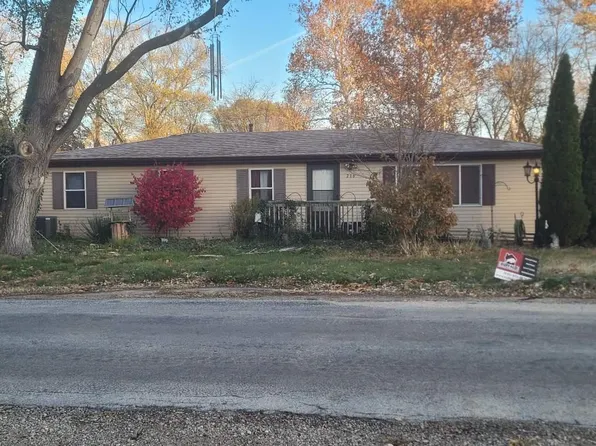 216 W Main St, Braceville, IL 60407