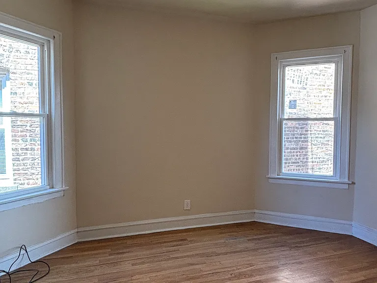 8030 S Eberhart Ave #2 — Photo 3