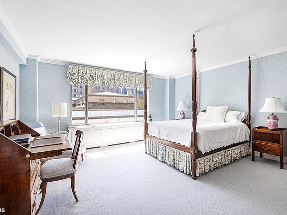 3rd image of 3 E 71st St APT 5A