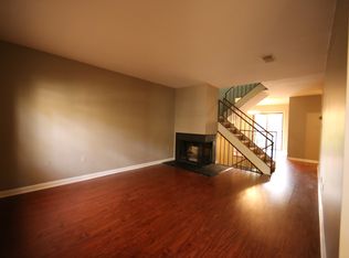 2050 Headlands Cir, Reston, VA 20191