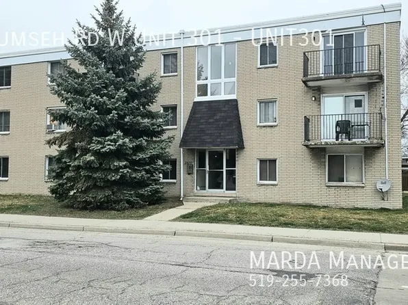 2870 Tecumseh Rd W Unit 301, Windsor, ON N9C 2B4