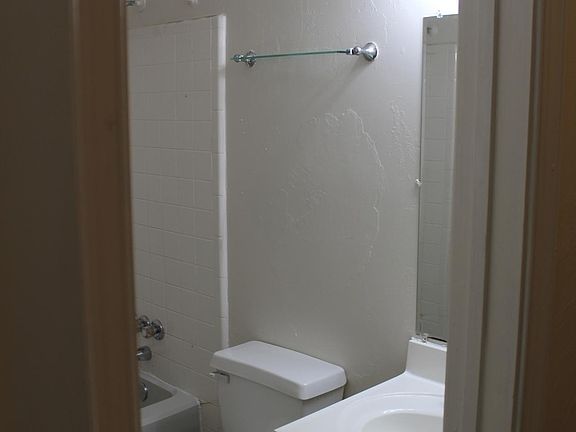 2nd image of 720 Taft Ave