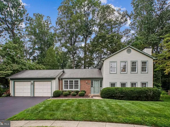 5960 Ohara Landing Ct, Burke, VA 22015