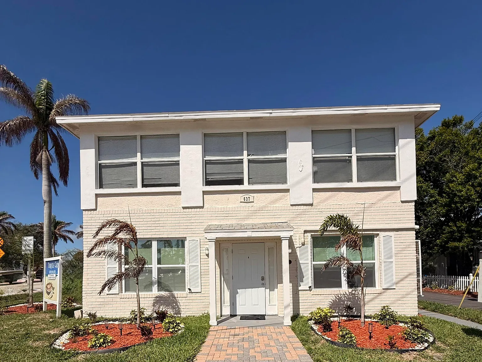 12 bed, 1.0 bath, 600 sqft, $1,450 — Photo 1