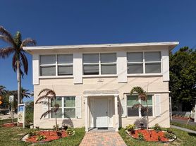 637-647 N 2nd St, Fort Pierce, FL
