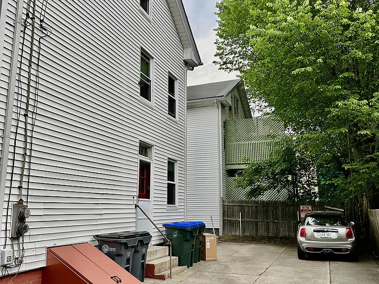 92 Vernon St #1 — Photo 13