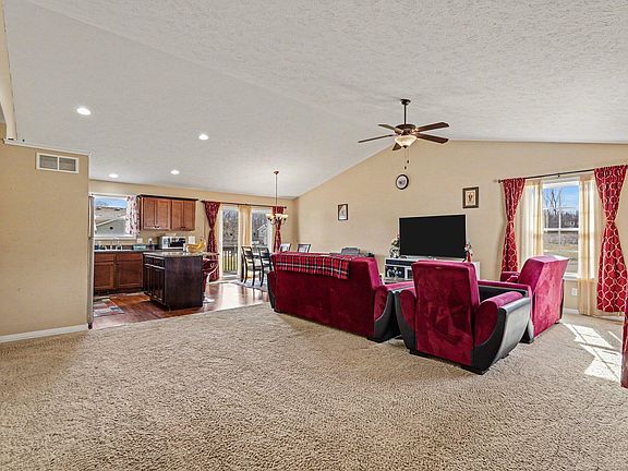 5th image of 4660 Haywood Dr SE