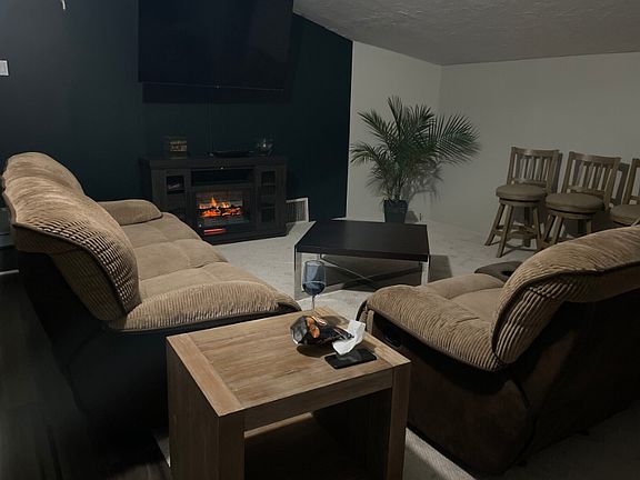 5th image of 205 Thornhill