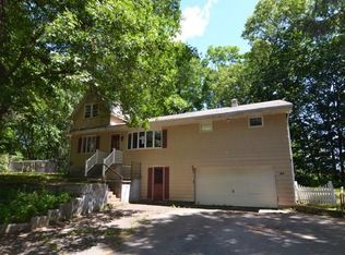 30 School St, Burlington, CT 06013