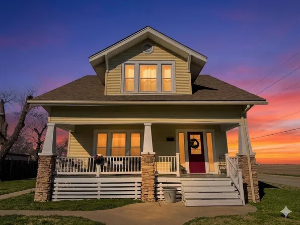 315 N Madison St, Hillsboro, KS 67063