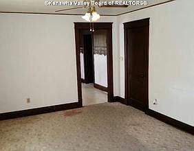 5th image of 566 Georges Creek Dr