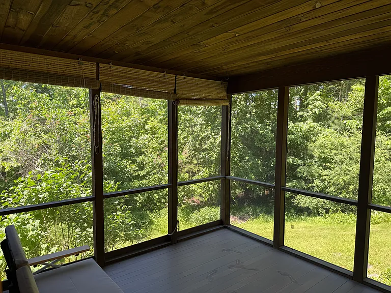Screened in porch