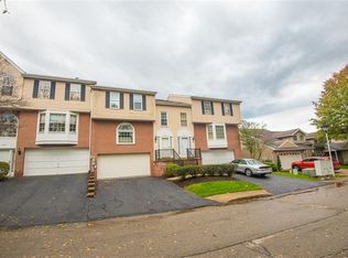 509 Newport Dr, Pittsburgh, PA 15235