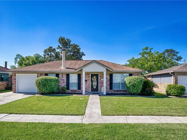 1816 Green Oak Dr, Gretna, LA 70056