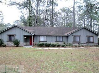 817 Dyches Dr, Savannah, GA 31406