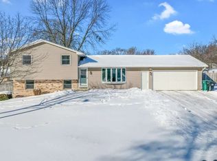 1119 Anchor Dr, Green Bay, WI 54313