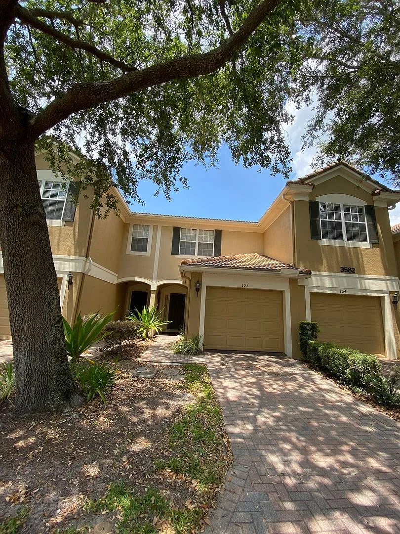Excellent Town House For Rent — Photo 2
