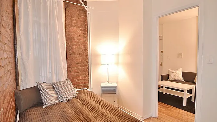 Rented by Park Property Advisors | media 11