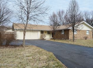 307 Long Ave, North Aurora, IL 60542