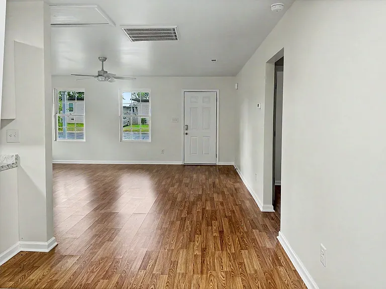 3248 Chandler St — Photo 5