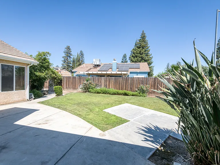 2476 N Berlin Ave — Photo 60