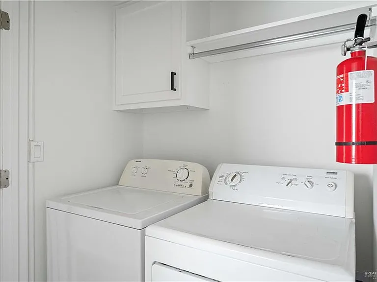 1511 Playa Dr #2 — Photo 25