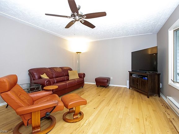 4th image of 40126 Jones Rd