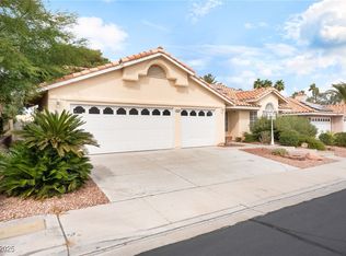 8220 Desert Beach Dr, Las Vegas, NV 89128