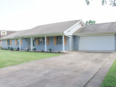 1845 Camelot St, Orange, TX, 77630