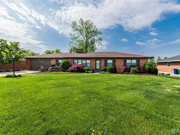 10620 Leebur Dr, Saint Louis, MO 63128