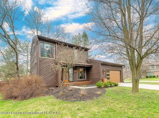 1211 Teakwood Cir, Haslett, MI 48840