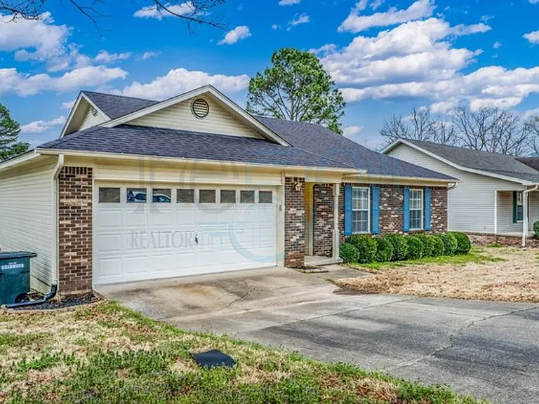 116 Tiffany Cir — Photo 35