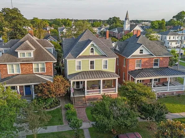 504 Monroe Ave, Cape Charles, VA 23310