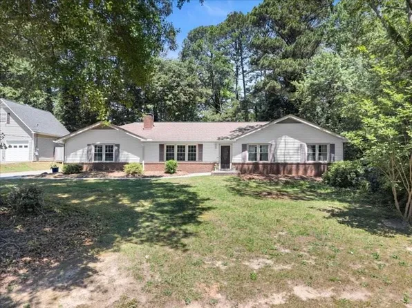 2117 Hartridge Dr, Snellville, GA 30078