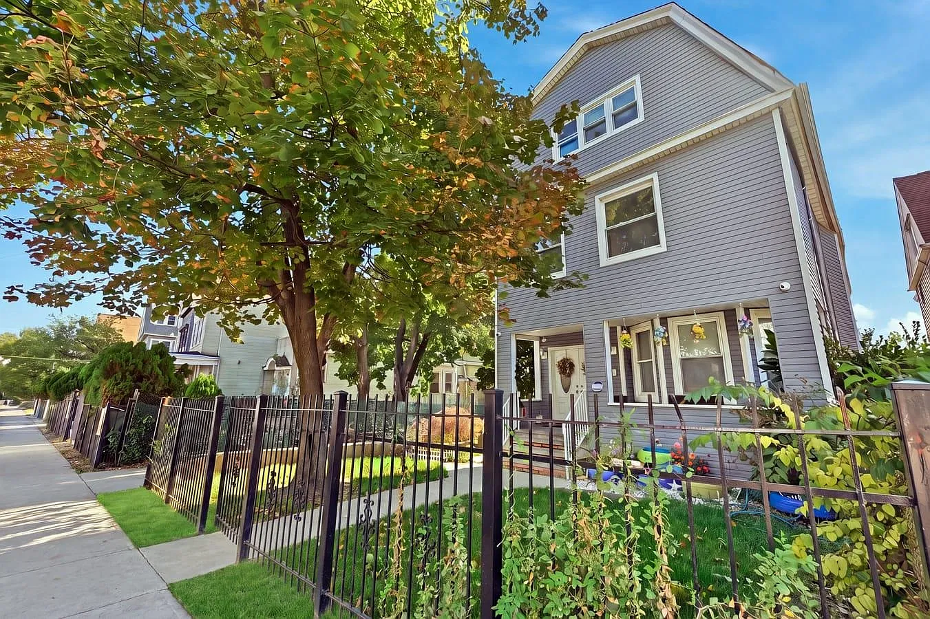 3 bed, 1.0 bath, $2,700 — Photo 1