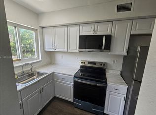 225 NW 84th Ter #225, Miami, FL 33150