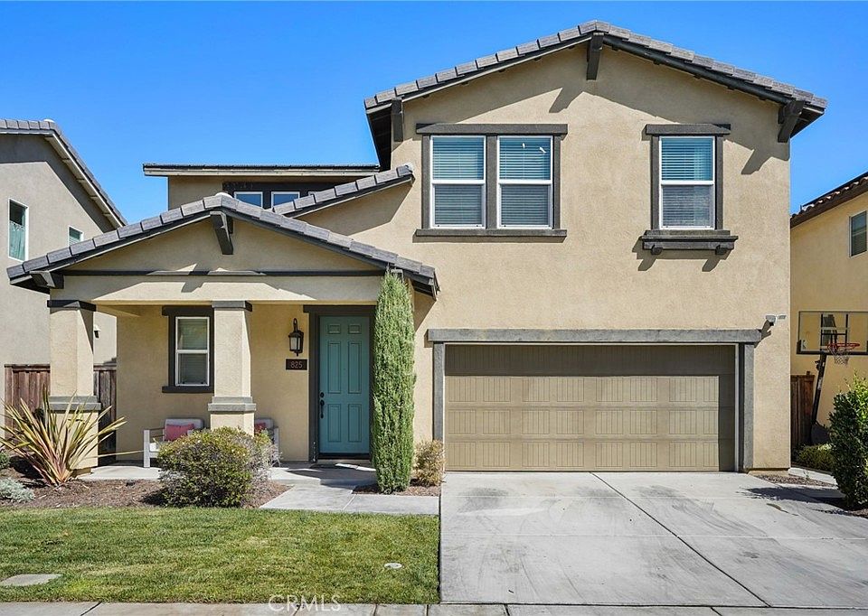 1st image of 825 Sweetbay Ln