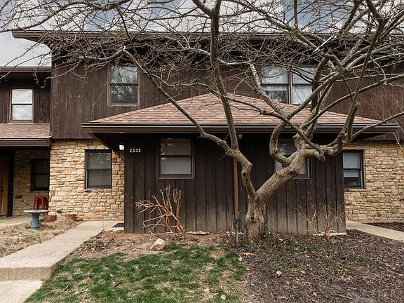 2nd image of 2338 E Winding Brook Cir