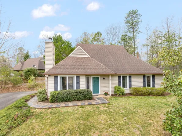 1616 Stoney Creek Dr, Charlottesville, VA 22902