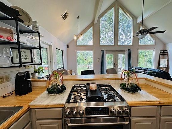 4th image of 23705 Fletcher Isle Rd