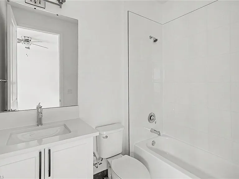 12762 Woodbury Dr — Photo 12