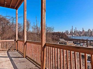 5 Oak St UNIT B-8, Weehawken, NJ 07086