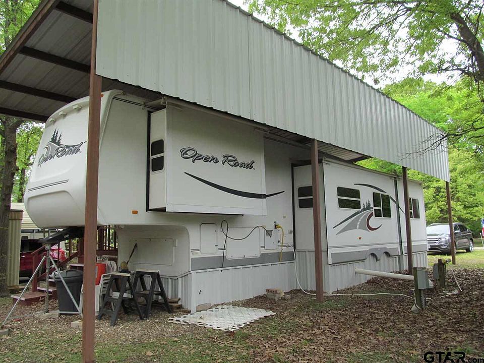 1st image of 198 White Oak Cir