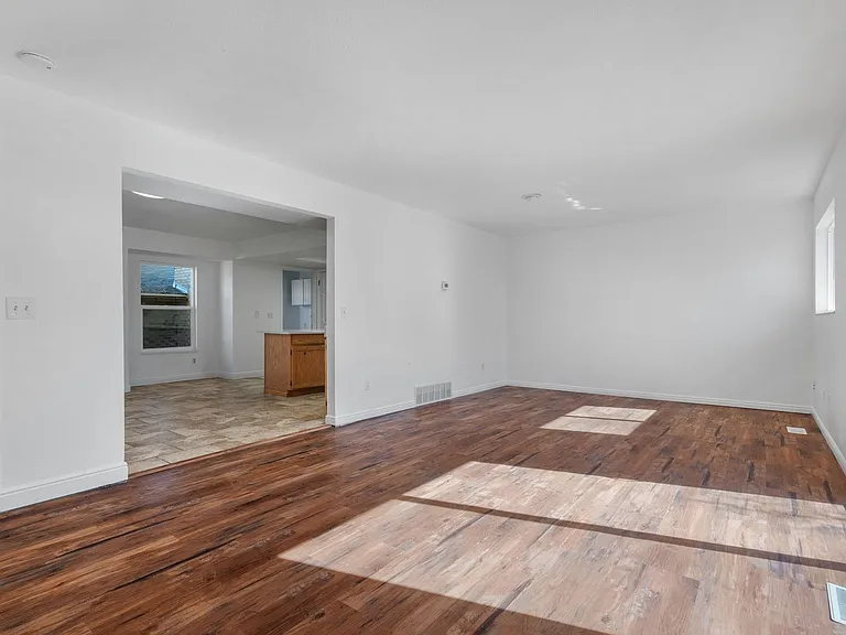 8566-8568 Wasatch Blvd E — Photo 13